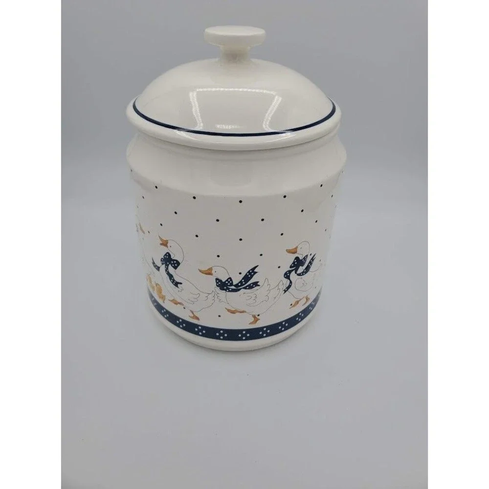 VTG Country Goose Ceramic Canister Jar 9 x 6 inches Grannycore Cottagecore